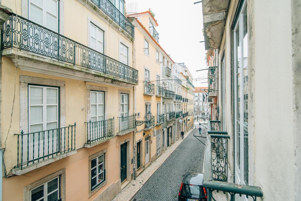 Camoes Deluxe Bairro Alto Lägenhet Lisboa Exteriör bild