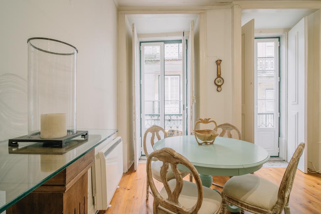 Camoes Deluxe Bairro Alto Lägenhet Lisboa Exteriör bild