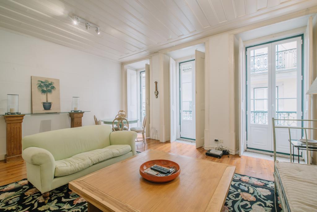 Camoes Deluxe Bairro Alto Lägenhet Lisboa Exteriör bild